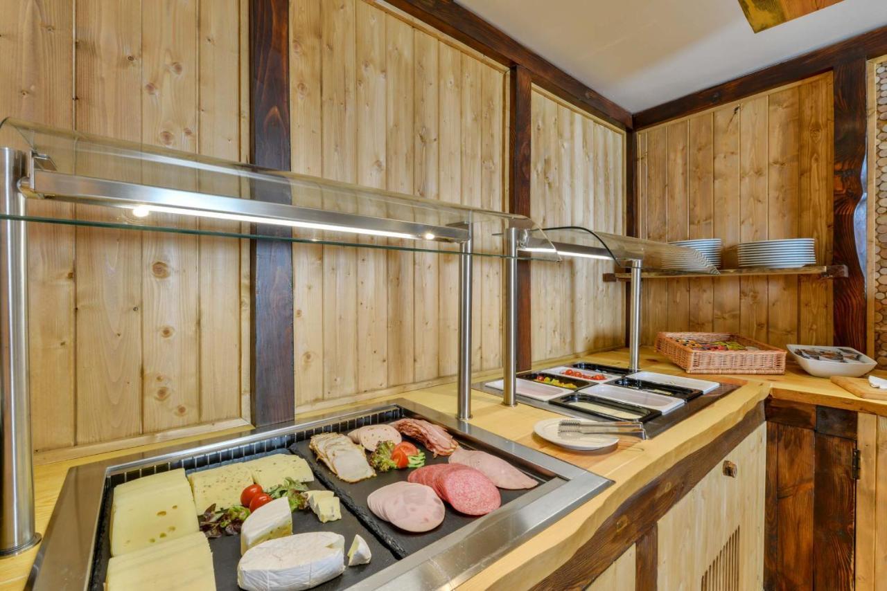 Hotel Gasthof Krone Zusmarshausen Zewnętrze zdjęcie
