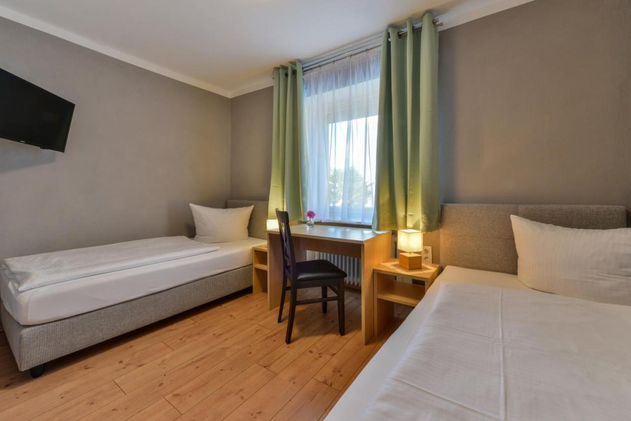 Hotel Gasthof Krone Zusmarshausen Zewnętrze zdjęcie