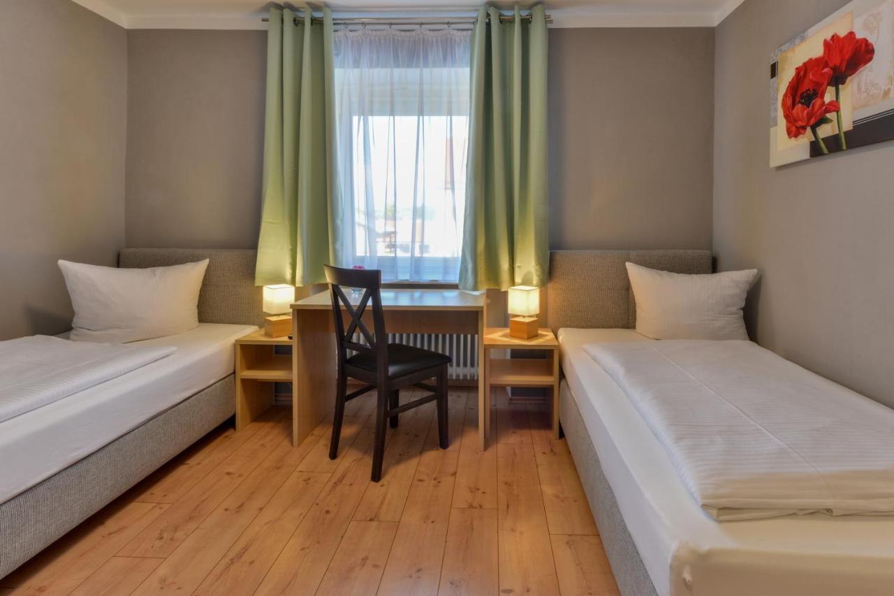 Hotel Gasthof Krone Zusmarshausen Zewnętrze zdjęcie